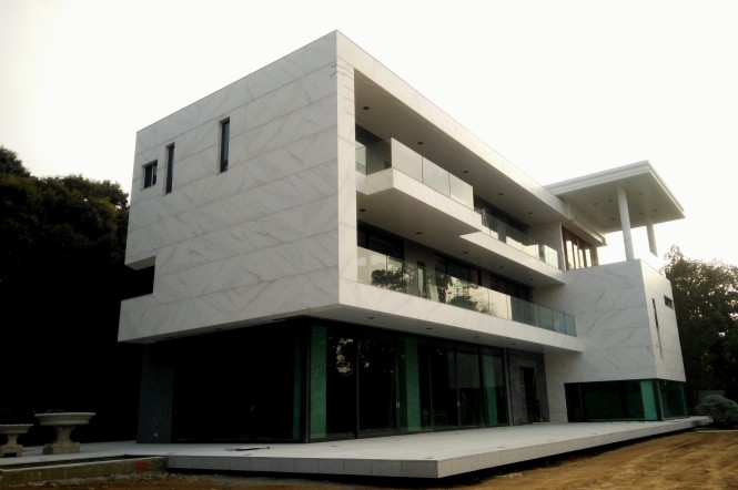 正新建設 - 盧森寶