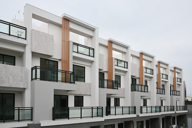 臻築建設  臻築首綻